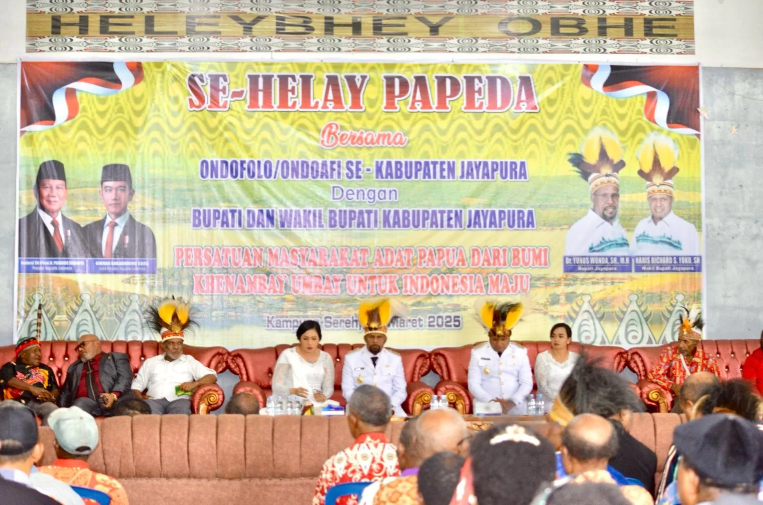 Bupati dan Wakil Bupati Jayapura Makan Papeda Se-Helay, Sebagai Simbol Persatuan