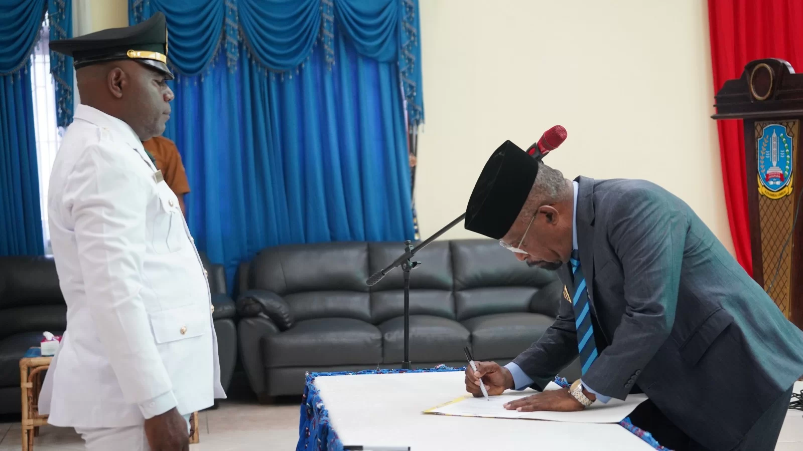 Bupati Jayapura Lantik Kepala Distrik Sentani Timur