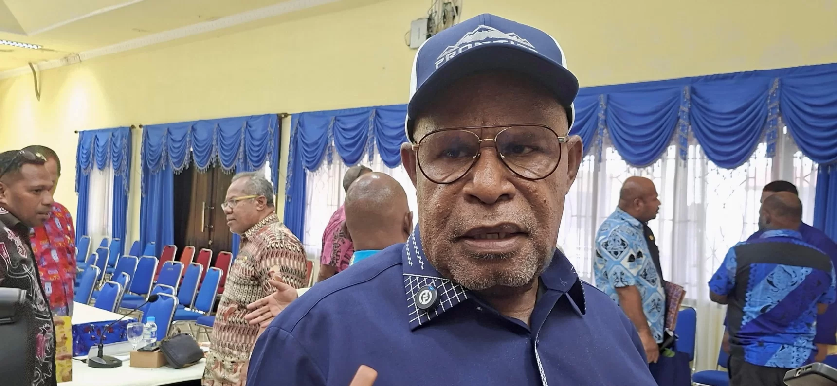 Bupati Jayapura Minta OPD Upayakan PAD menggunakan Digitalisasi Retribusi Daerah