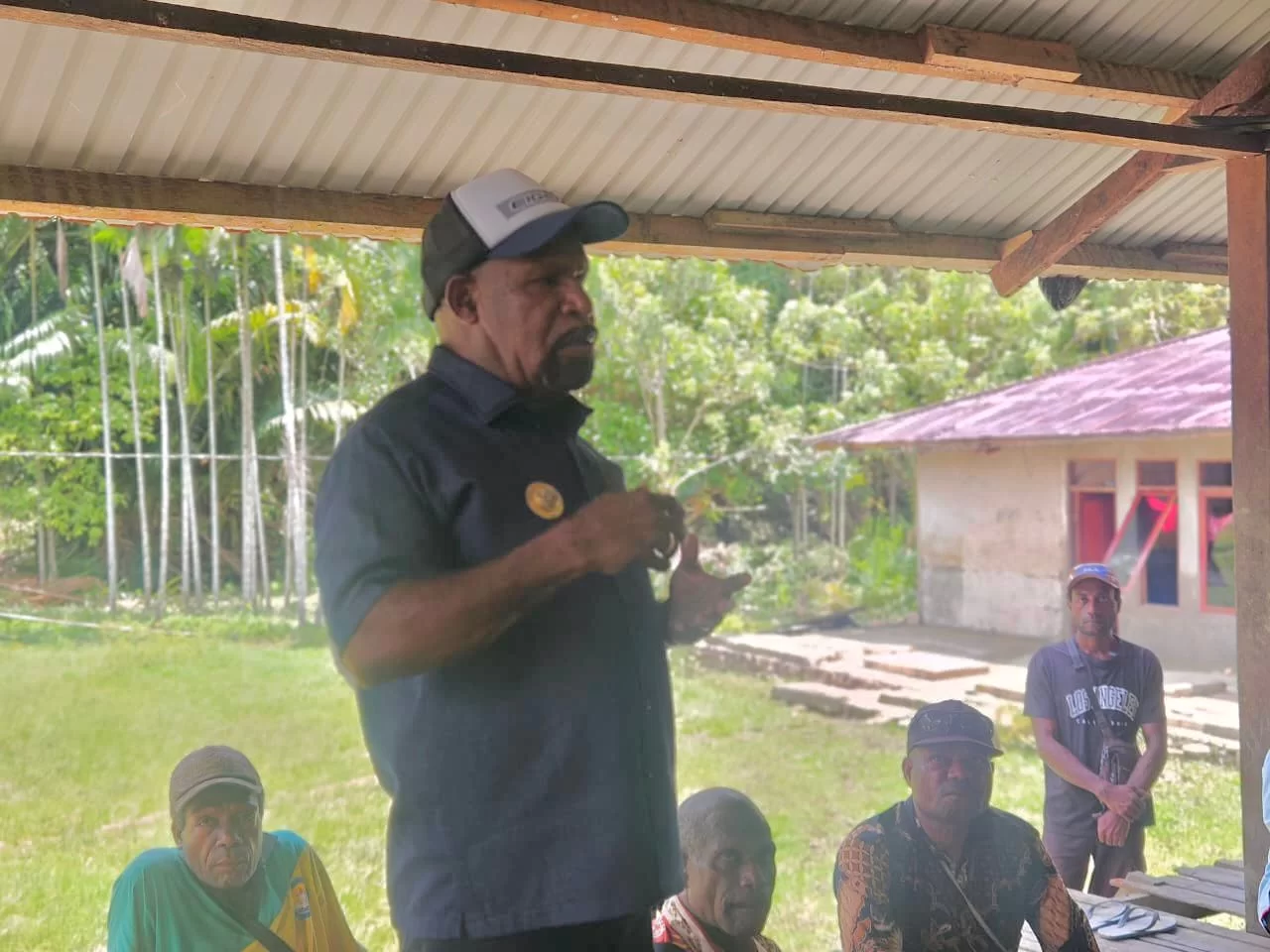 Bupati Jayapura Tinjau Lokasi Banjir di Kemtuk Gresi, Serap Aspirasi Warga dan Salurkan Bantuan