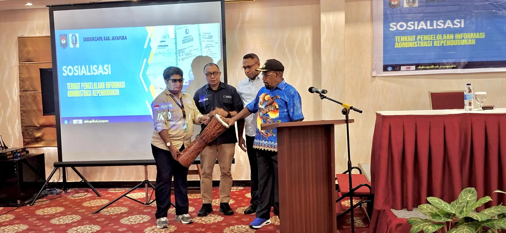 Bupati Yunus Wonda: Data Penduduk Kabupaten Jayapura Harus BaikBupati Yunus Wonda: Data Penduduk Kabupaten Jayapura Harus Baik