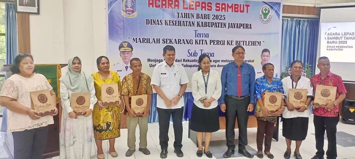 Dinkes Kabupaten Jayapura Lakukan Ibadah Syukur Lepas Sambut Tahun Baru 2025