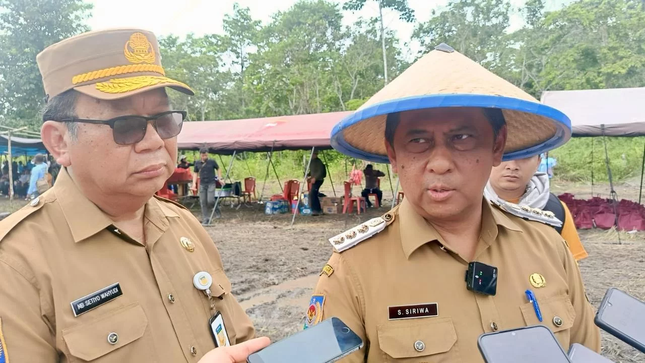Dukung Program Swasembada Pangan, Pj Bupati Siriwa Apresiasi Penanaman Jagung Serentak 1 Juta Hektar di Kampung Aib
