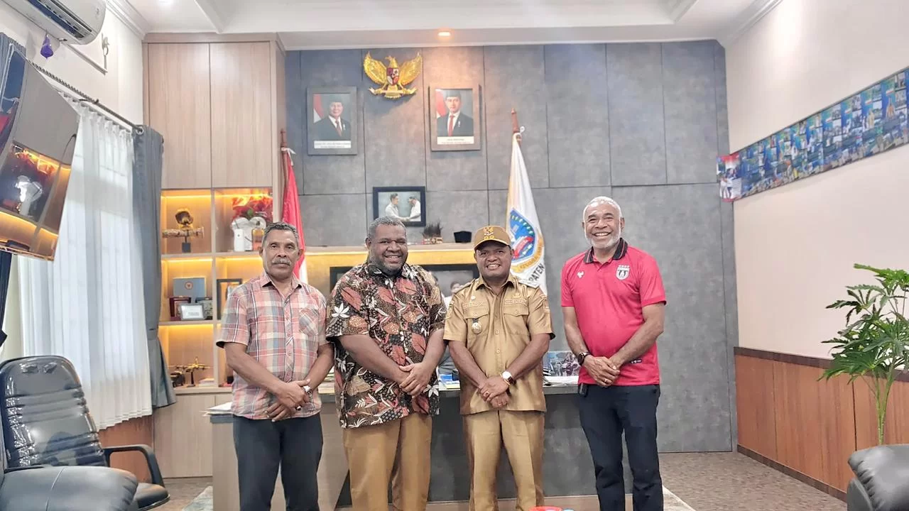 Ini Klarifikasi Wabup Haris Yocku Viral Tak Diberi Akses Masuk Oleh Panpel Persipura