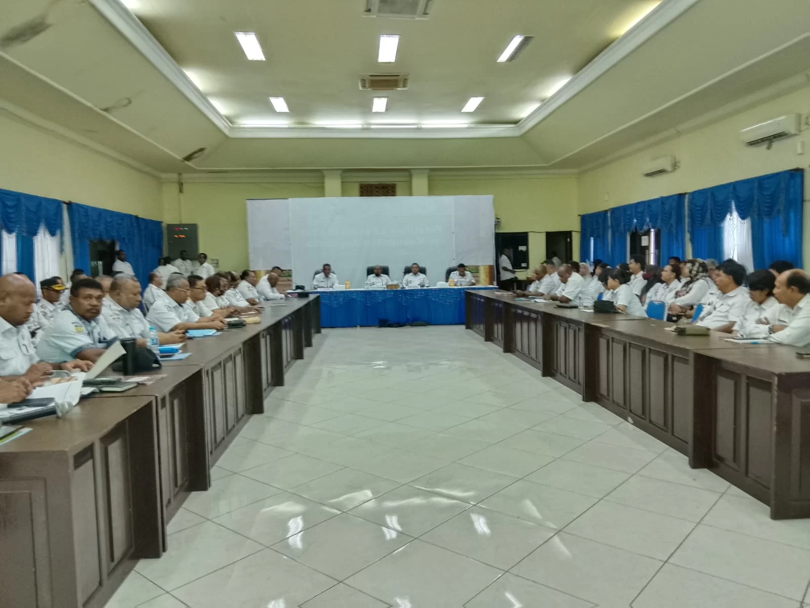 Pemkab Jayapura Gelar Rakor, Begini Penegasan Bupati