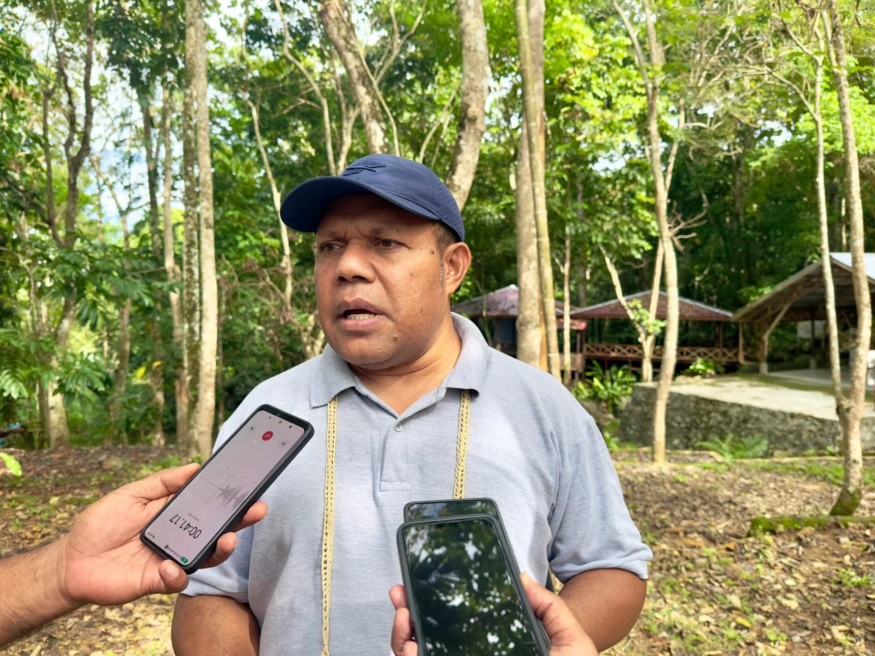 Tanam Pohon di Hari Anak Nasional, Marshall Suebu: Pemkab Jayapura Dukung Anak Hebat Peduli Lingkungan