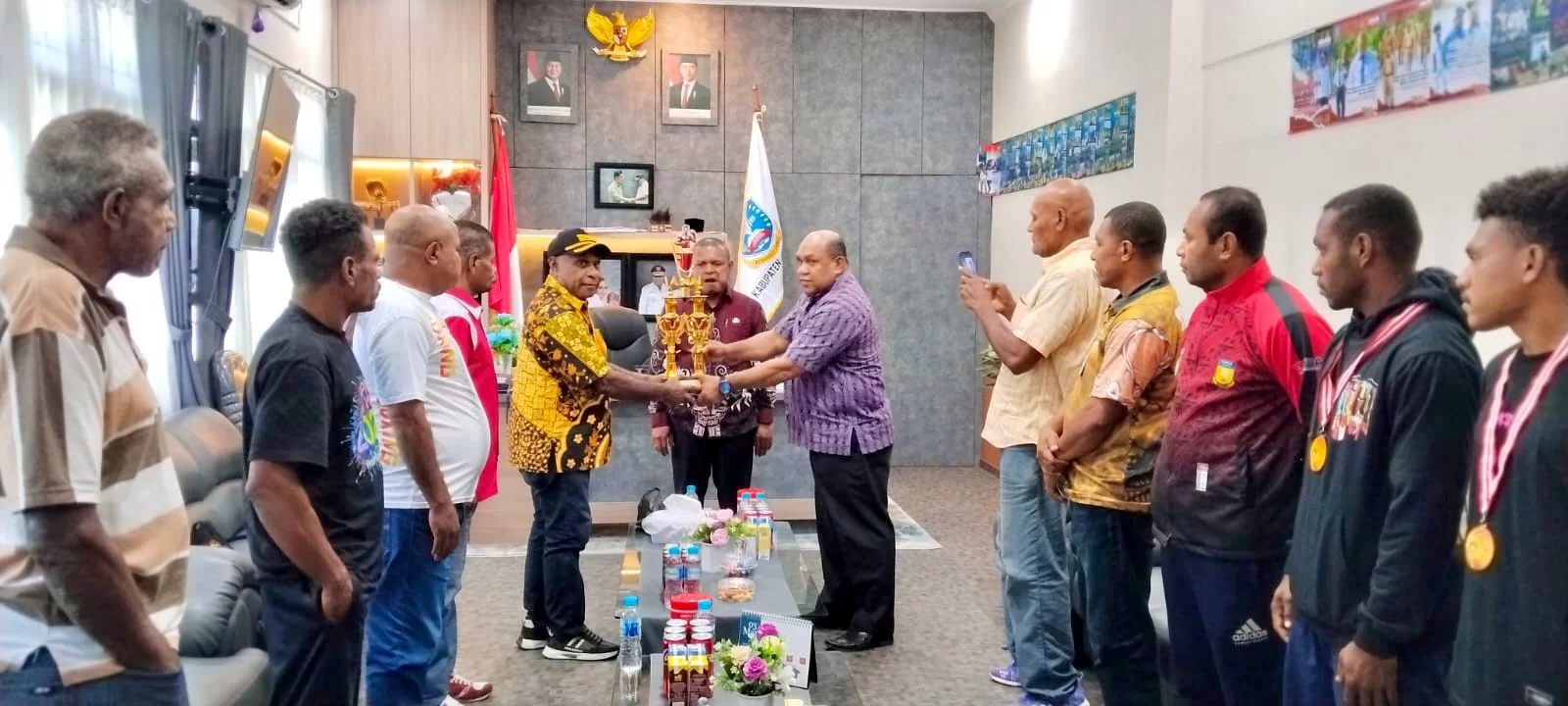 Tinju Kabupaten Jayapura Raih 7 Medali Emas di Gubernur Cup