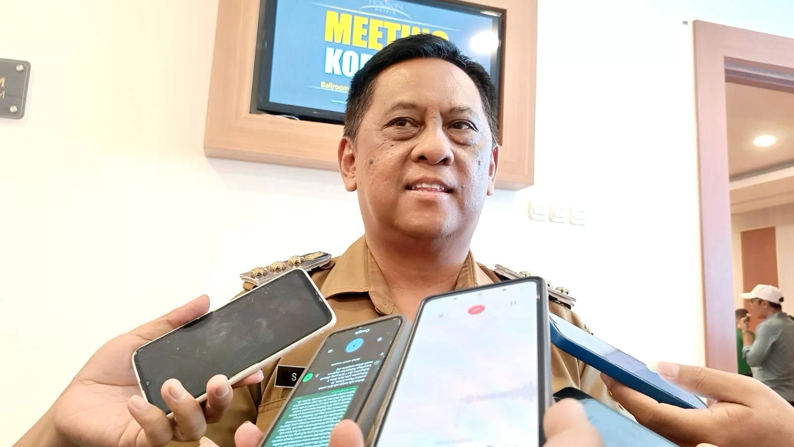 Ini Keterangan Pj Bupati Siriwa Soal Jalan Waibron – Bonggrang